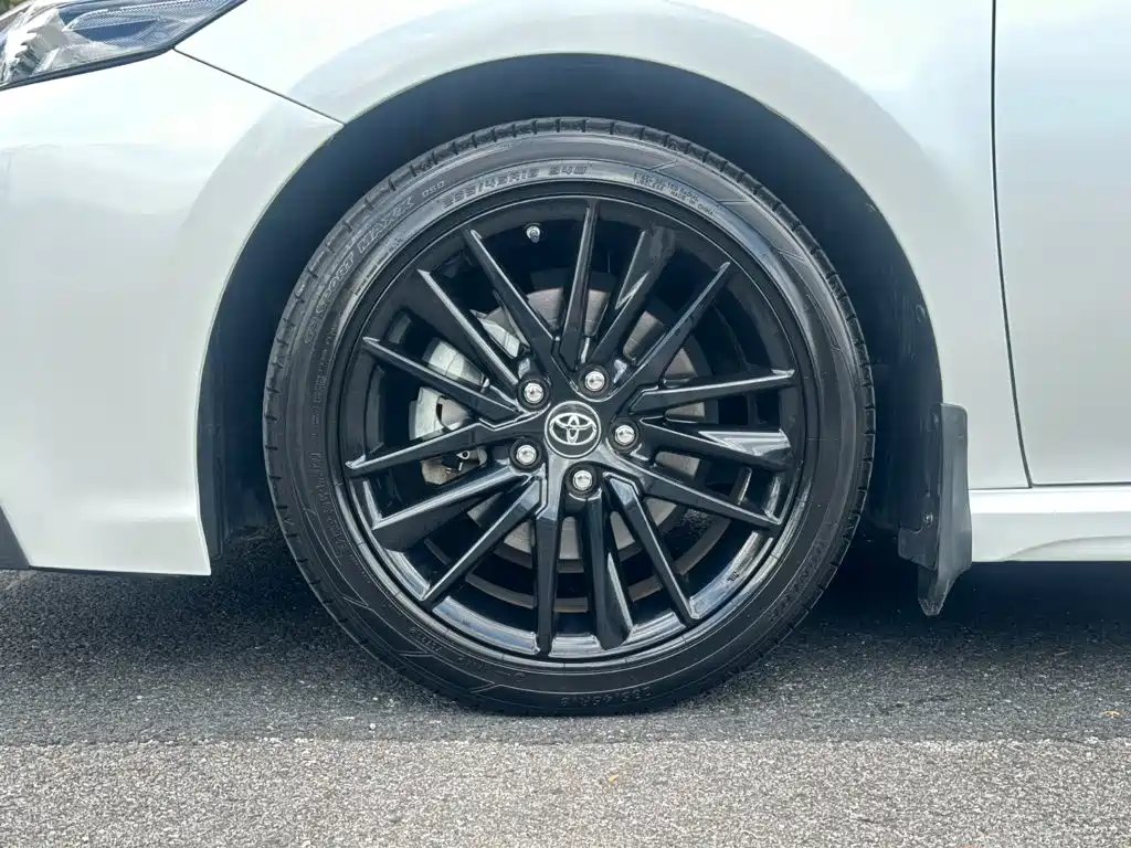 Toyota Camry — миниатюра 21