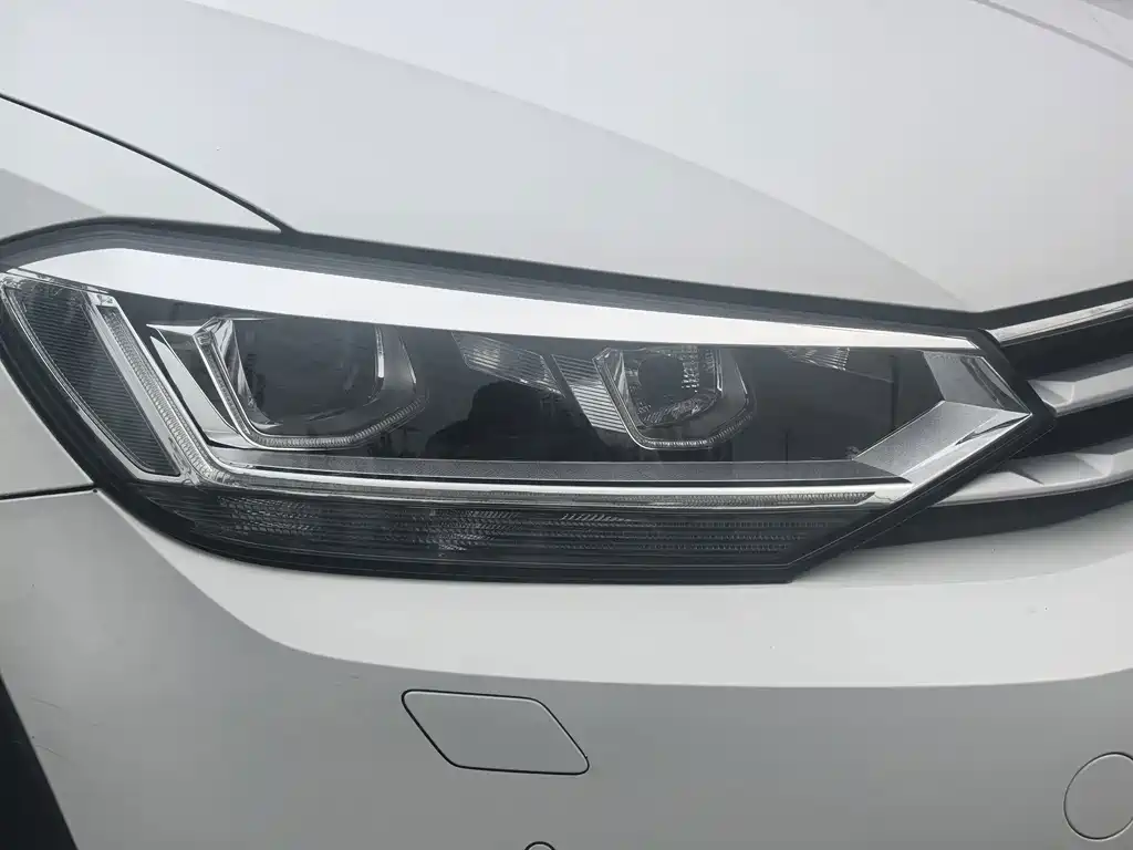 Volkswagen Touran — миниатюра 6