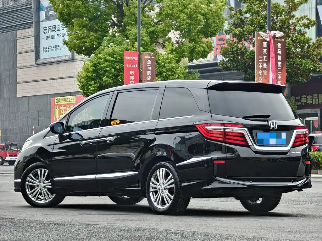 Honda Elysion — миниатюра 4