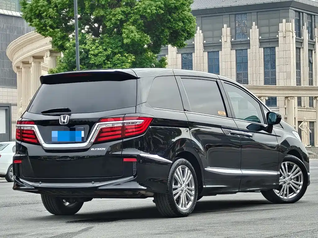 Honda Elysion — миниатюра 6