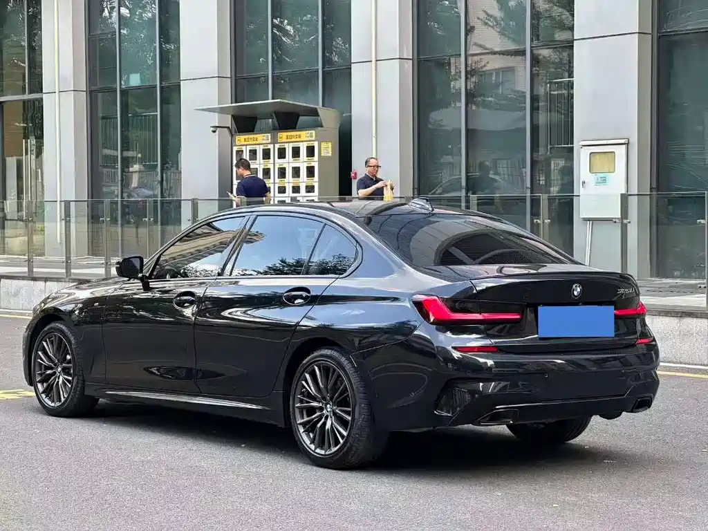 BMW 3 Series — миниатюра 3