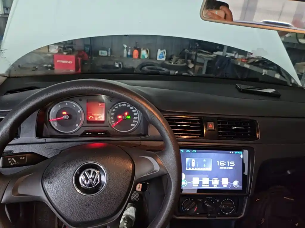 Volkswagen Santana — миниатюра 10