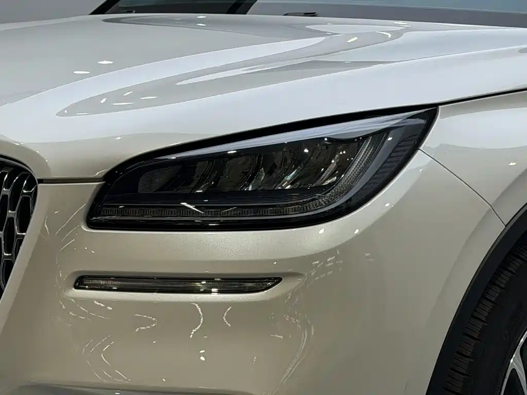 Lincoln Corsair — миниатюра 6