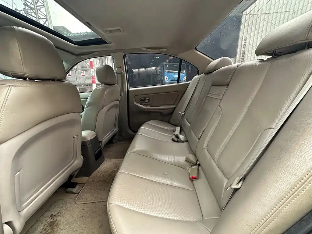 Hyundai Elantra 2005 1.6L AT Luxury