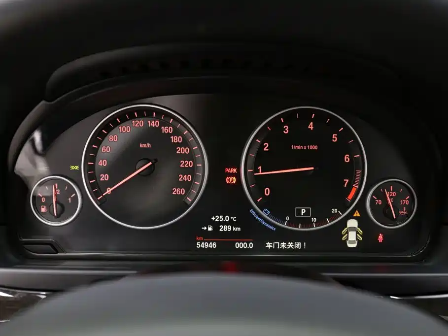 BMW 5 Series — миниатюра 13