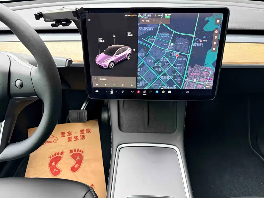 Tesla Model Y — миниатюра 16