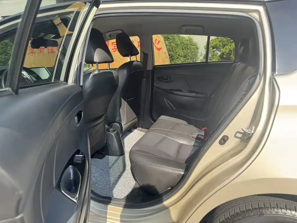 Toyota Vios FS — миниатюра 9