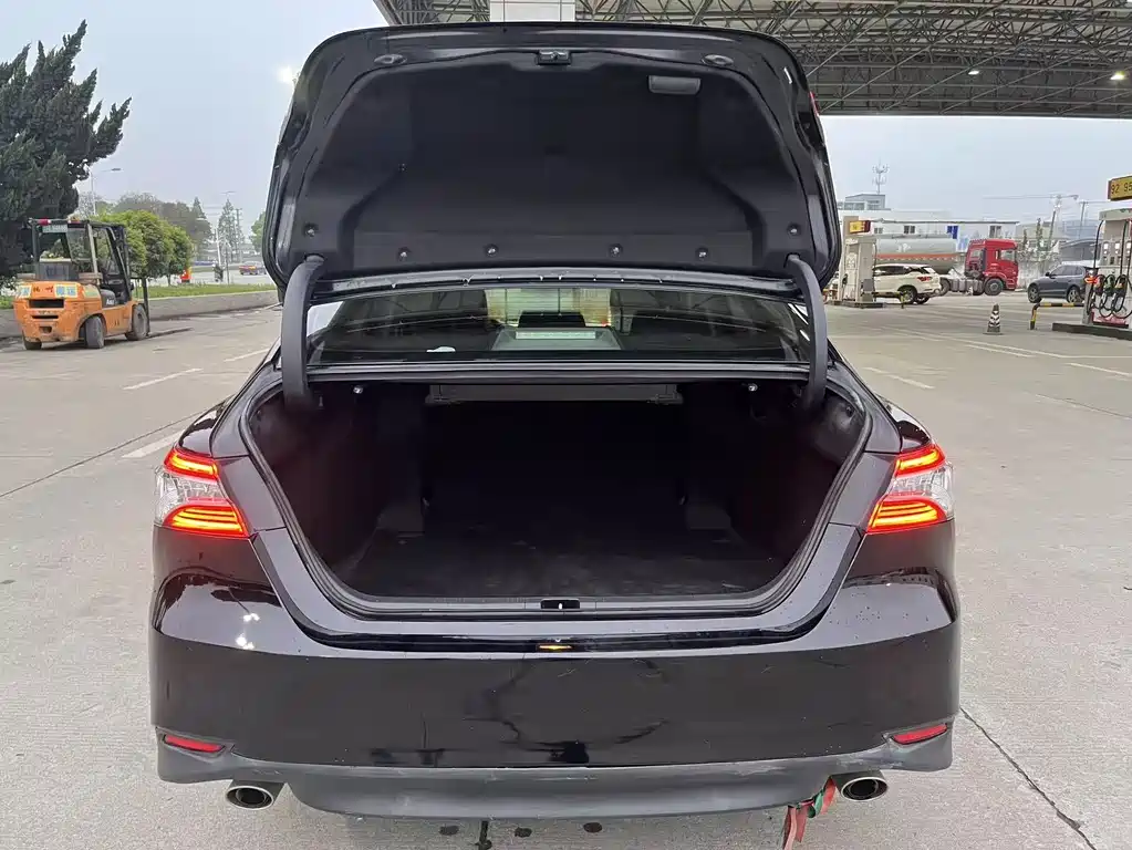 Toyota Camry 2019 2.5G Luxury V