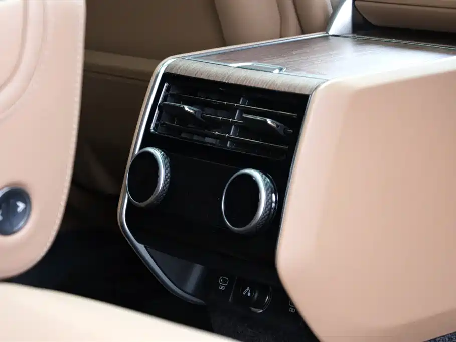 Land Rover Range Rover — миниатюра 18