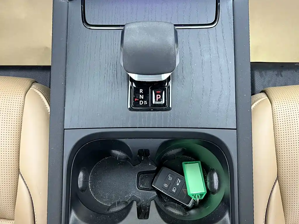 Land Rover Discovery Sport — миниатюра 19
