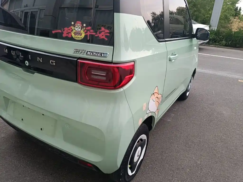 Wuling MINIEV — миниатюра 8
