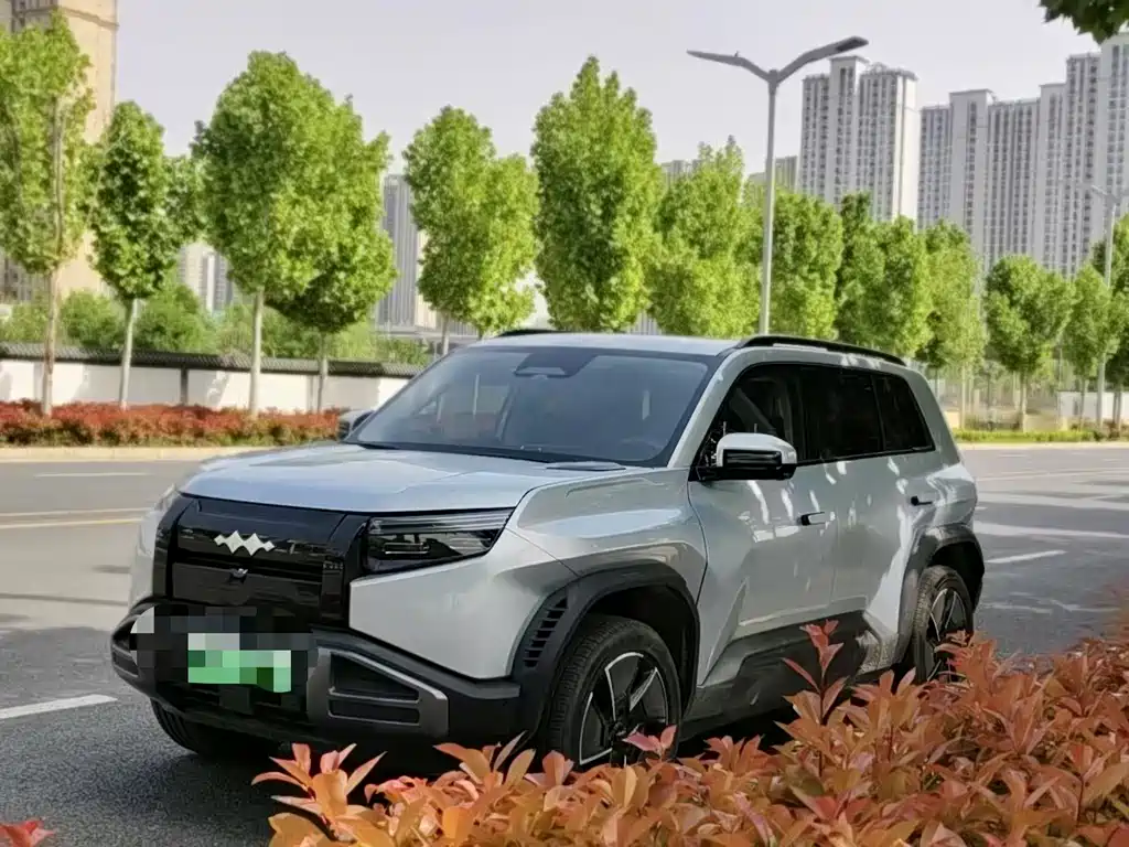 Fang Cheng Bao Titanium 3 2025