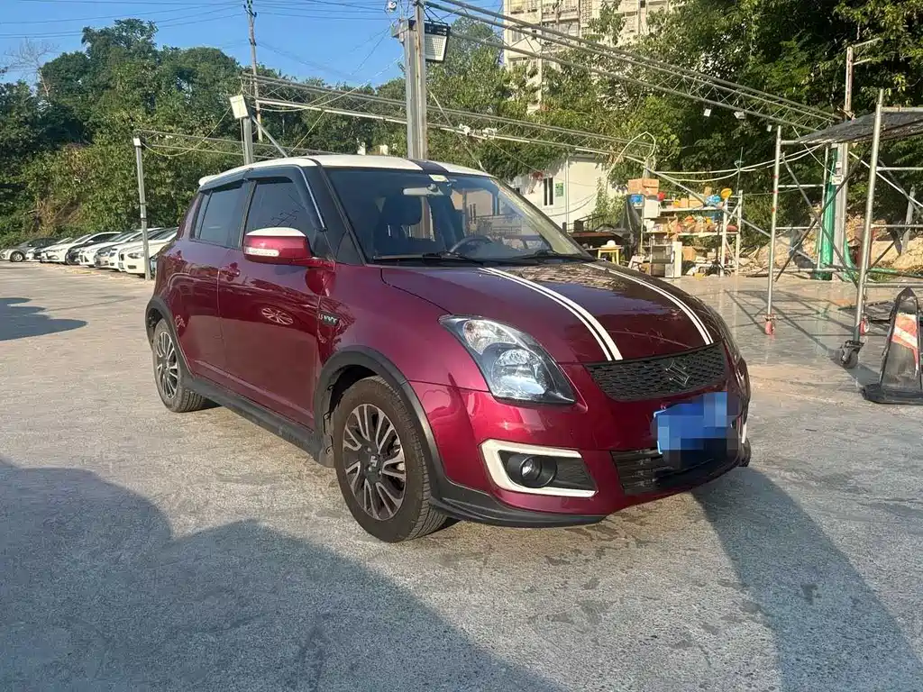 SUZUKI SWIFT