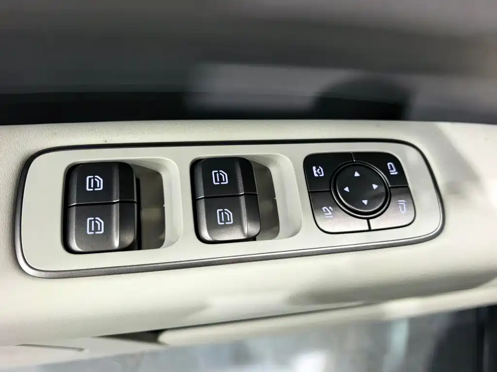 Li Auto Li i6 — миниатюра 10