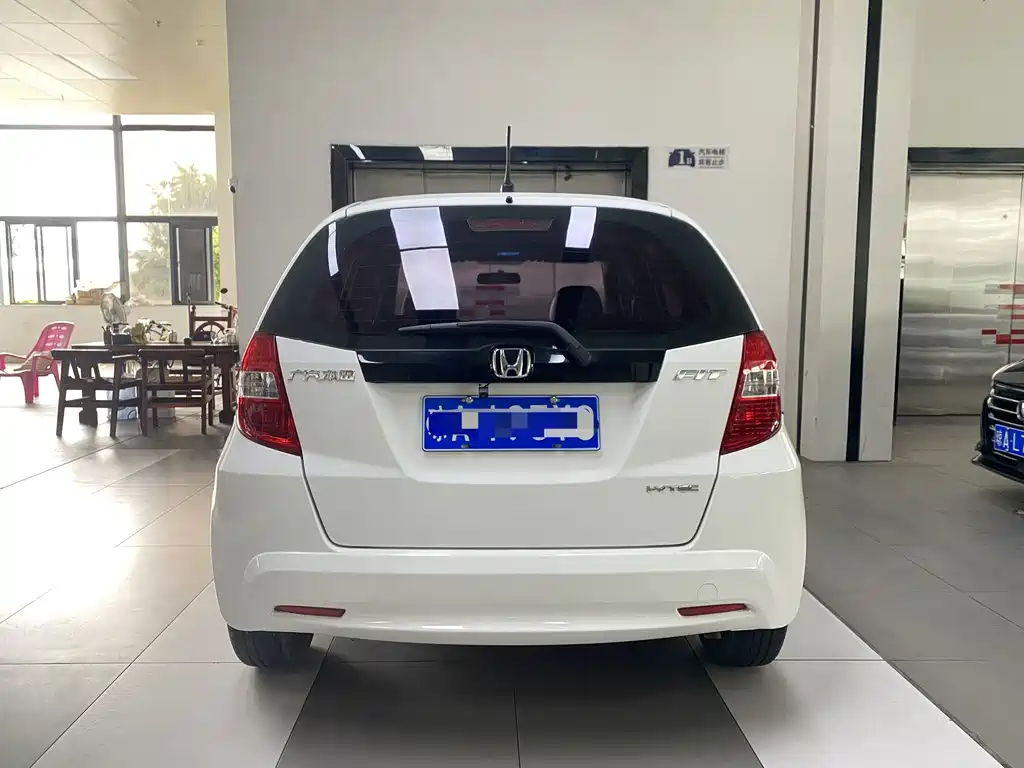Honda Fit — миниатюра 8