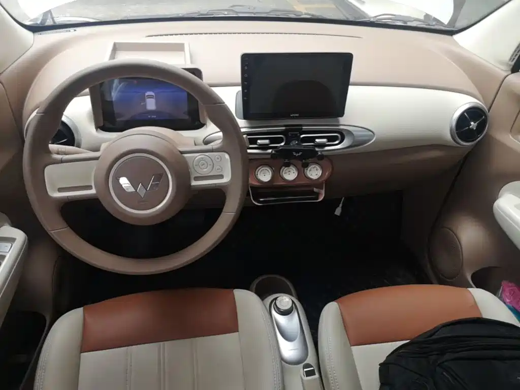 Wuling MINIEV — миниатюра 10