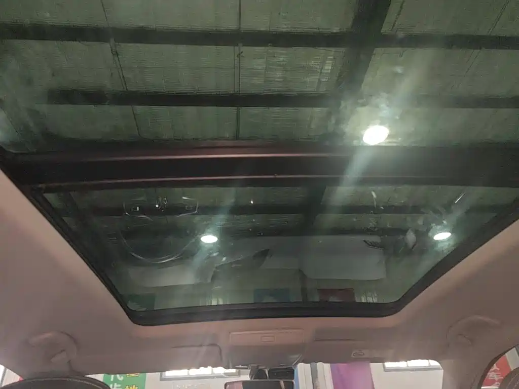 Volkswagen Tiguan L — миниатюра 18