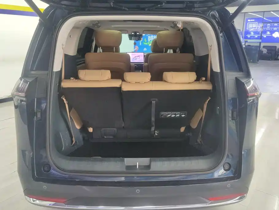 GAC Motor Trumpchi E8 PHEV — миниатюра 4