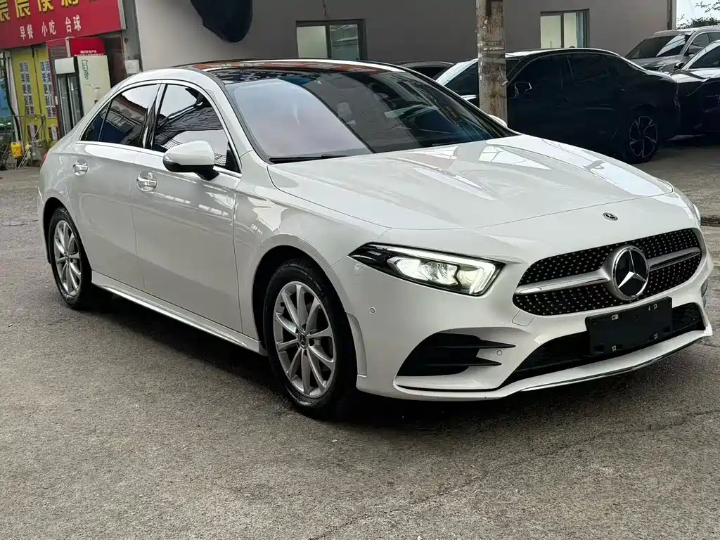 Mercedes-Benz A-Class — миниатюра 3