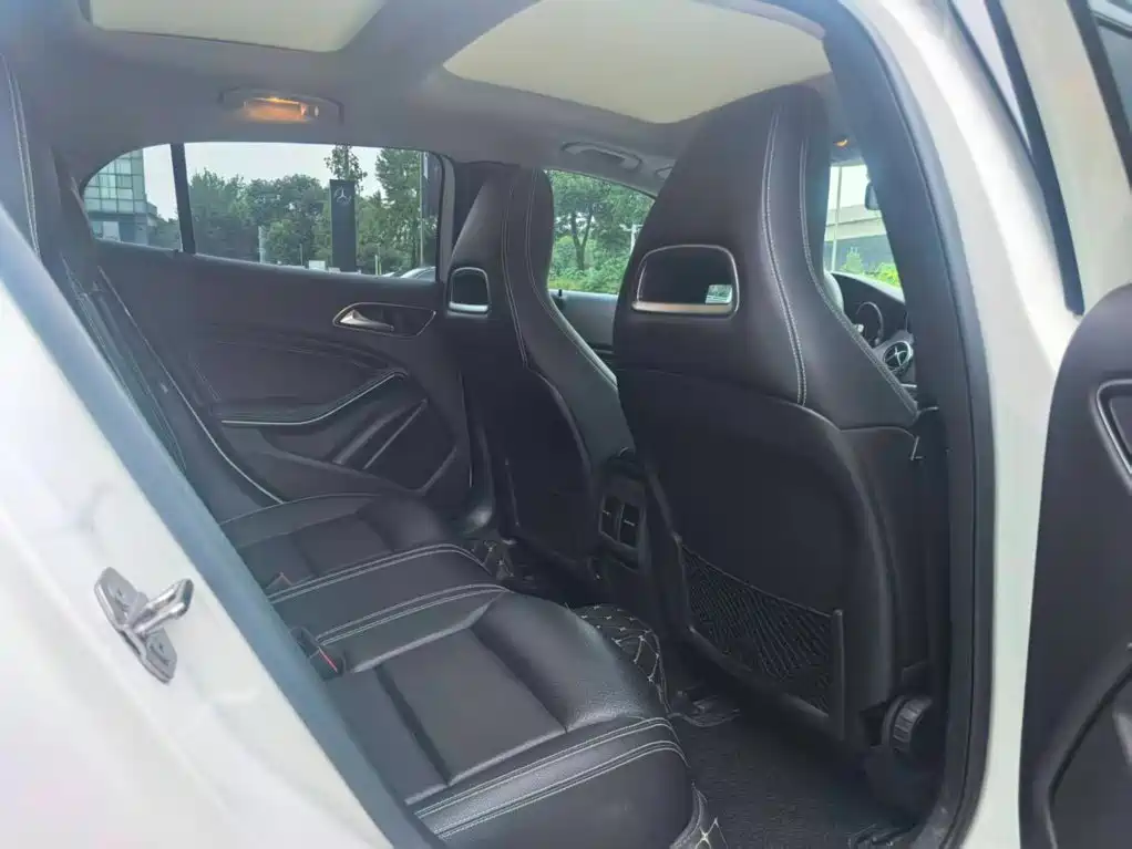 Mercedes-Benz GLA — миниатюра 15