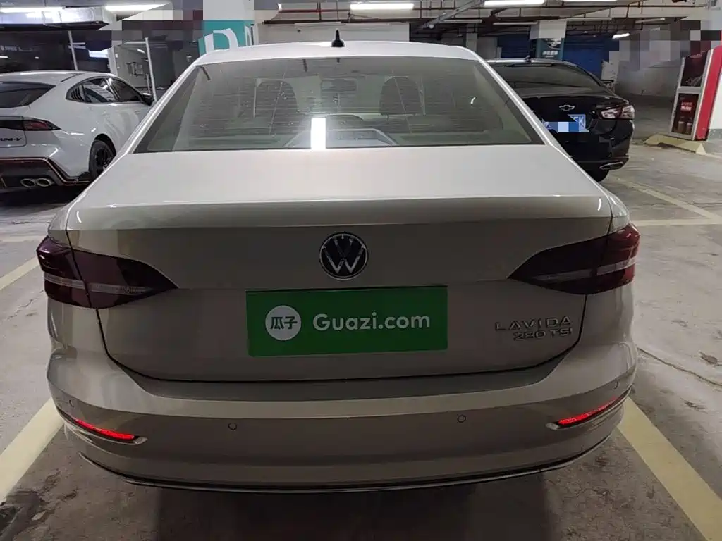 Volkswagen Lavida — миниатюра 6