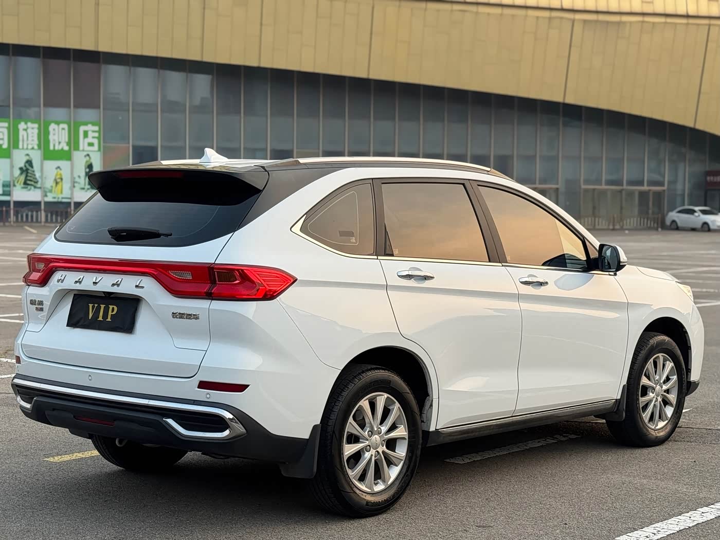 Haval Haval M6 1.5 л 2022 г. Белый, пробег 40000 км