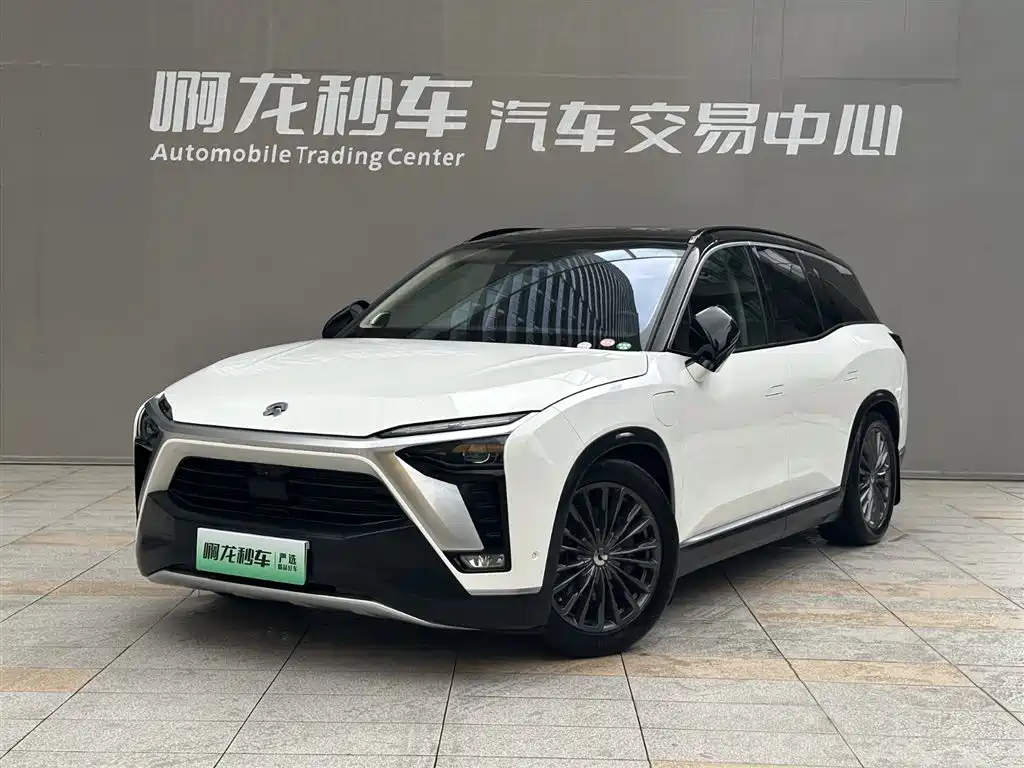 NIO ES8 2020 415KM мест