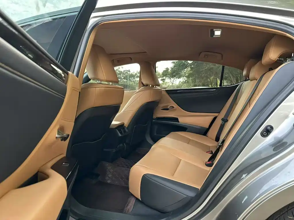 Lexus ES — миниатюра 6