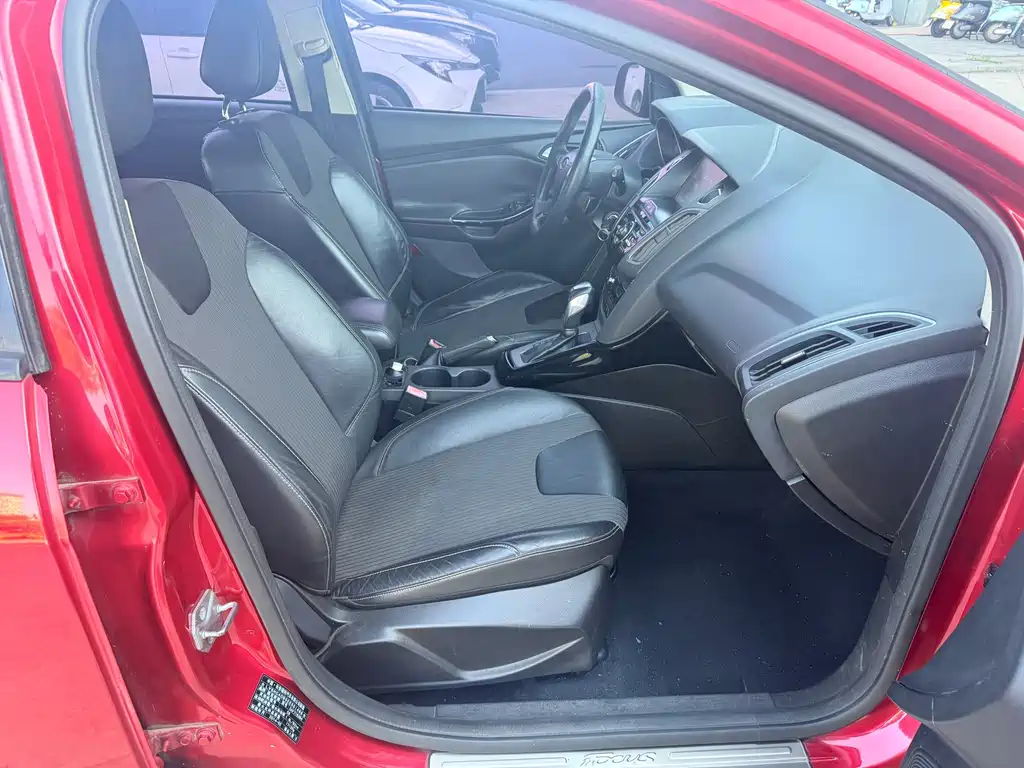 Ford Focus — миниатюра 11
