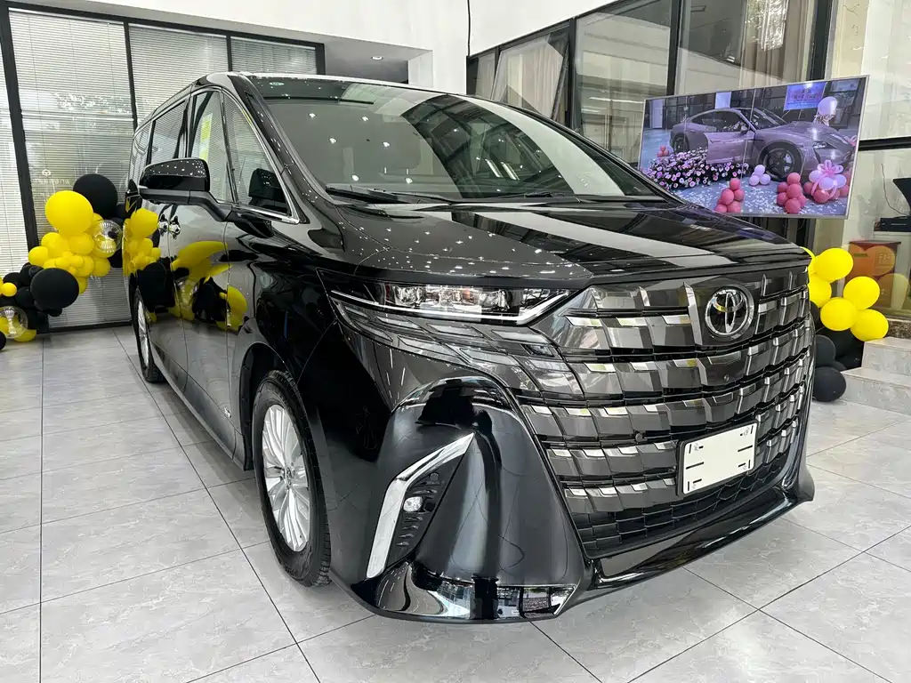 Toyota Alphard — миниатюра 3