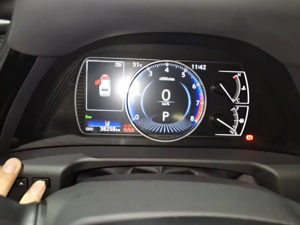 Lexus ES — миниатюра 12