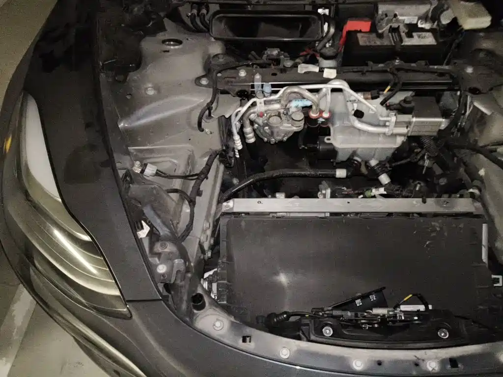 Tesla Model 3 — миниатюра 21