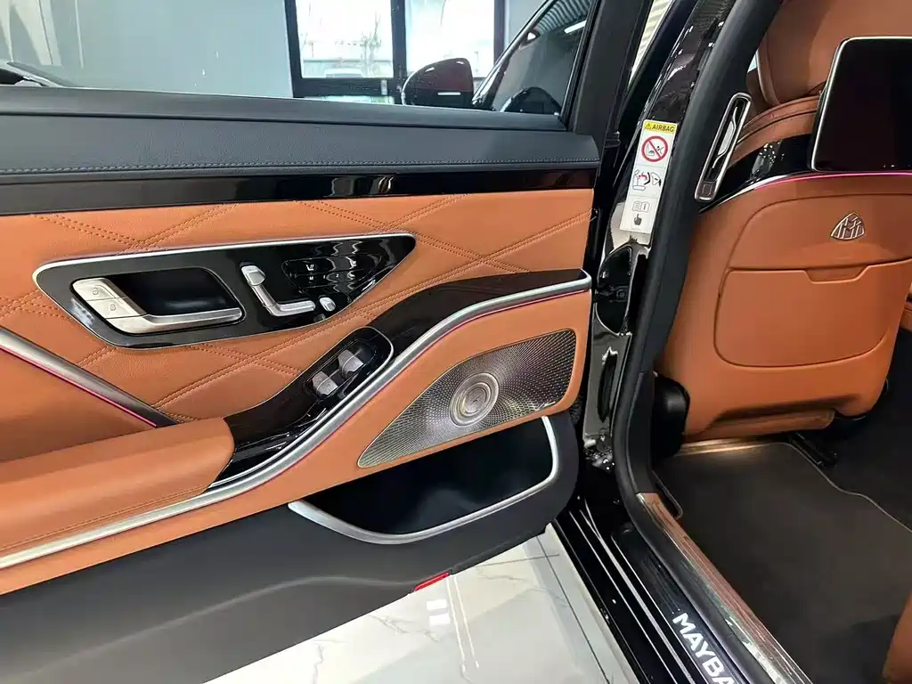 Mercedes-Benz S-Class — миниатюра 9