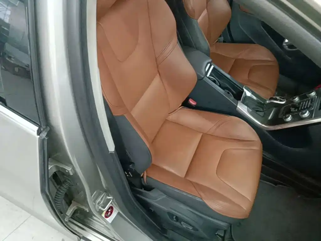 Volvo S60 — миниатюра 25