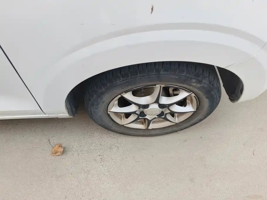 Roewe Clever — миниатюра 6