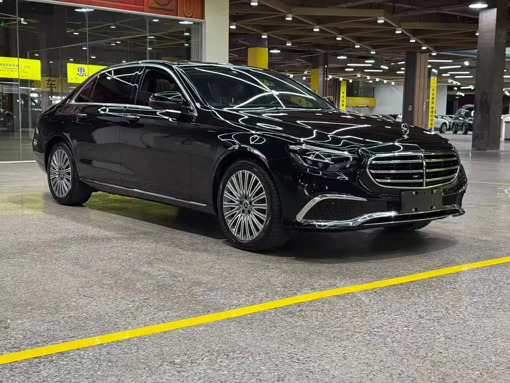 Mercedes-Benz E-Class — миниатюра 3