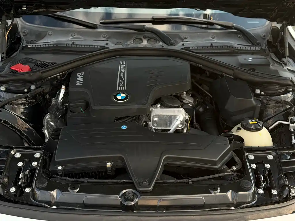 BMW 3 Series — миниатюра 13