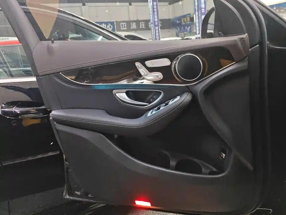 Mercedes-Benz GLC — миниатюра 7