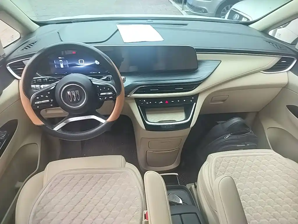 Buick GL8 Hybrid — миниатюра 10