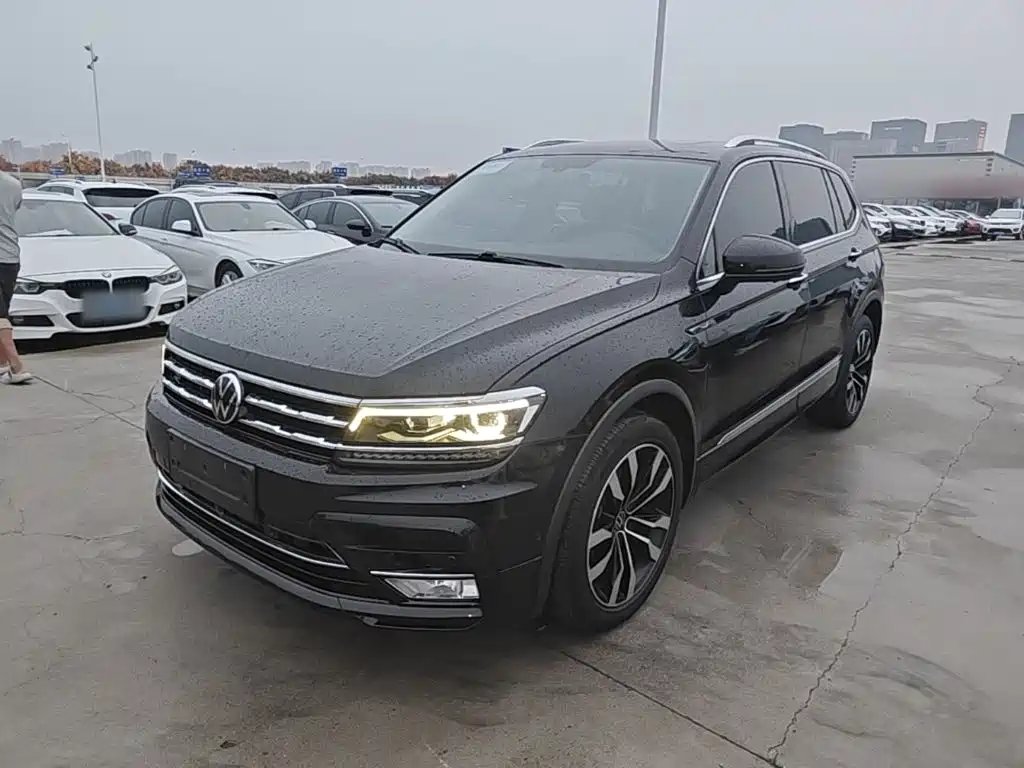 Volkswagen Tiguan L — миниатюра 2