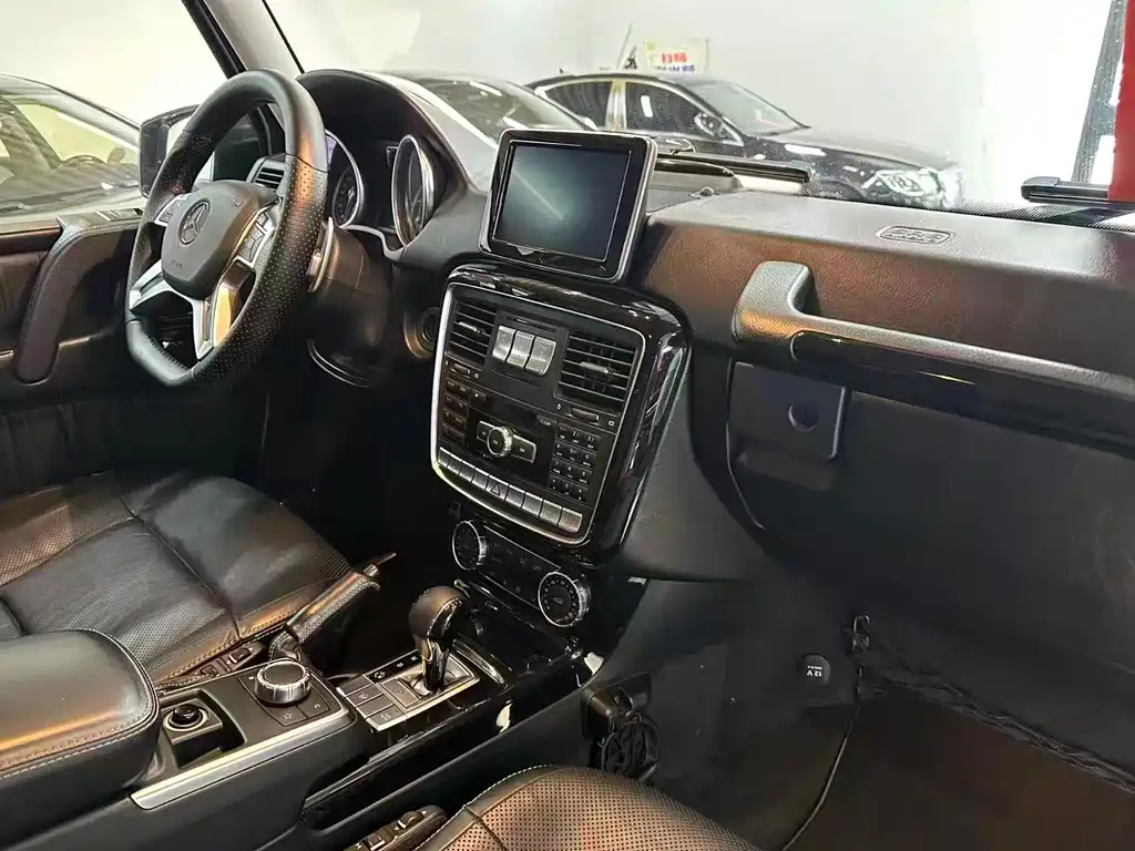 Mercedes-Benz G-Class — миниатюра 14