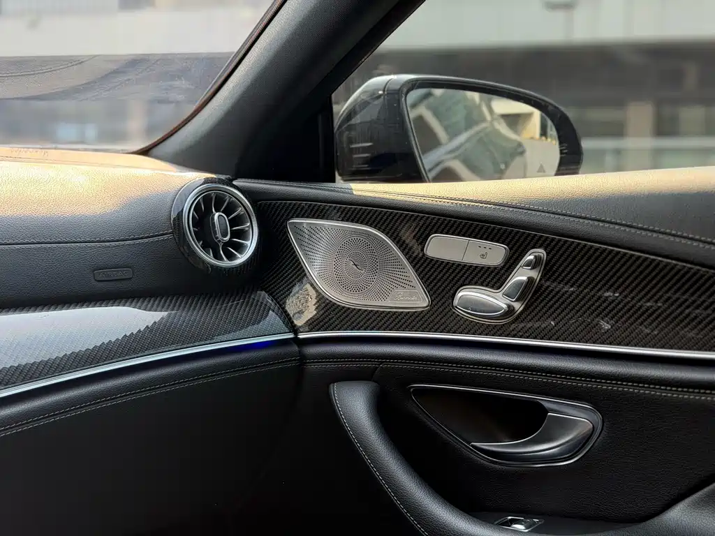 Mercedes-Benz AMG GT — миниатюра 13