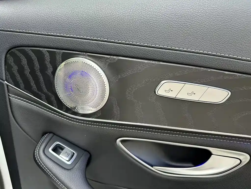 Mercedes-Benz C-Class — миниатюра 36
