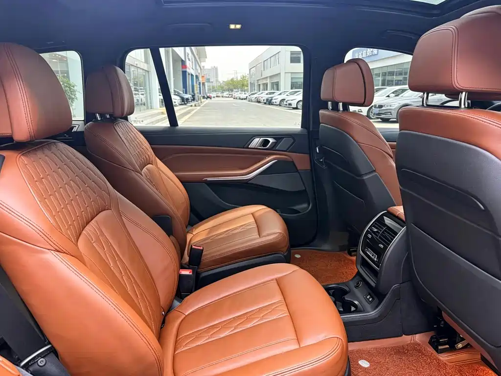 BMW X7 — миниатюра 11