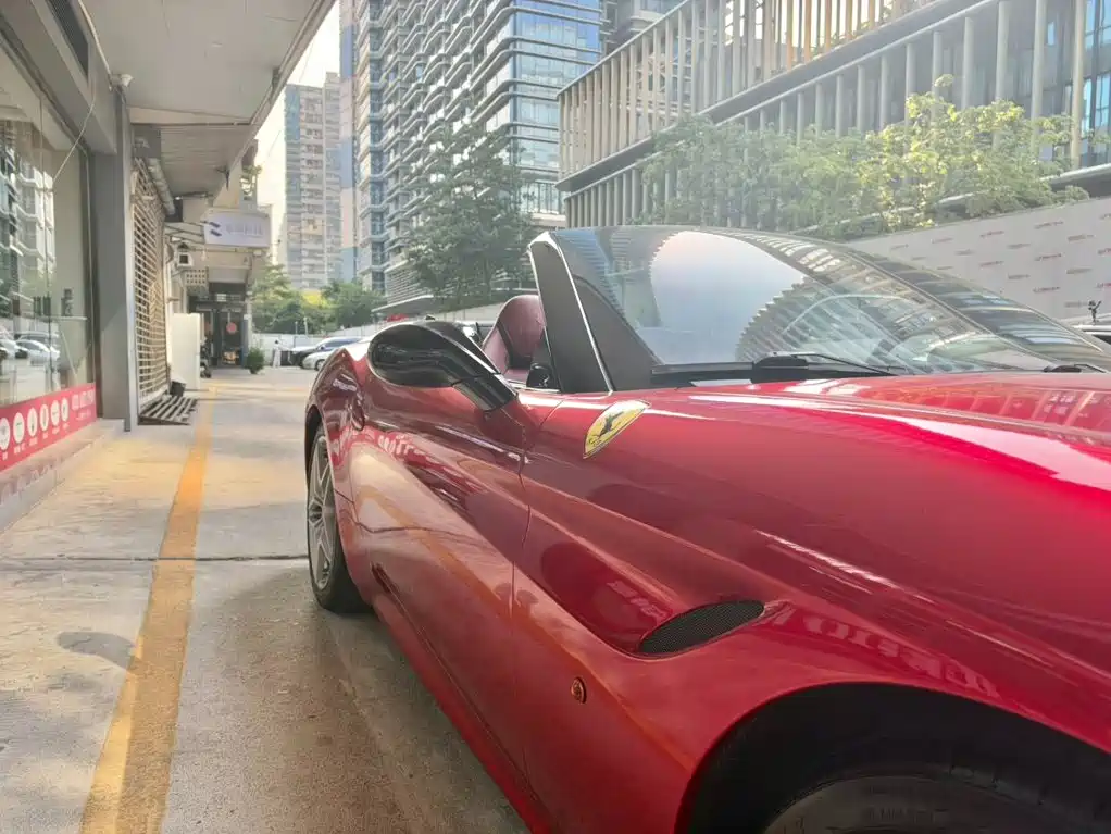 Ferrari California T — миниатюра 8
