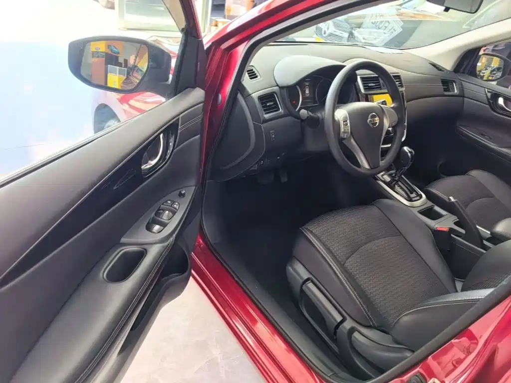Nissan Tiida — миниатюра 16
