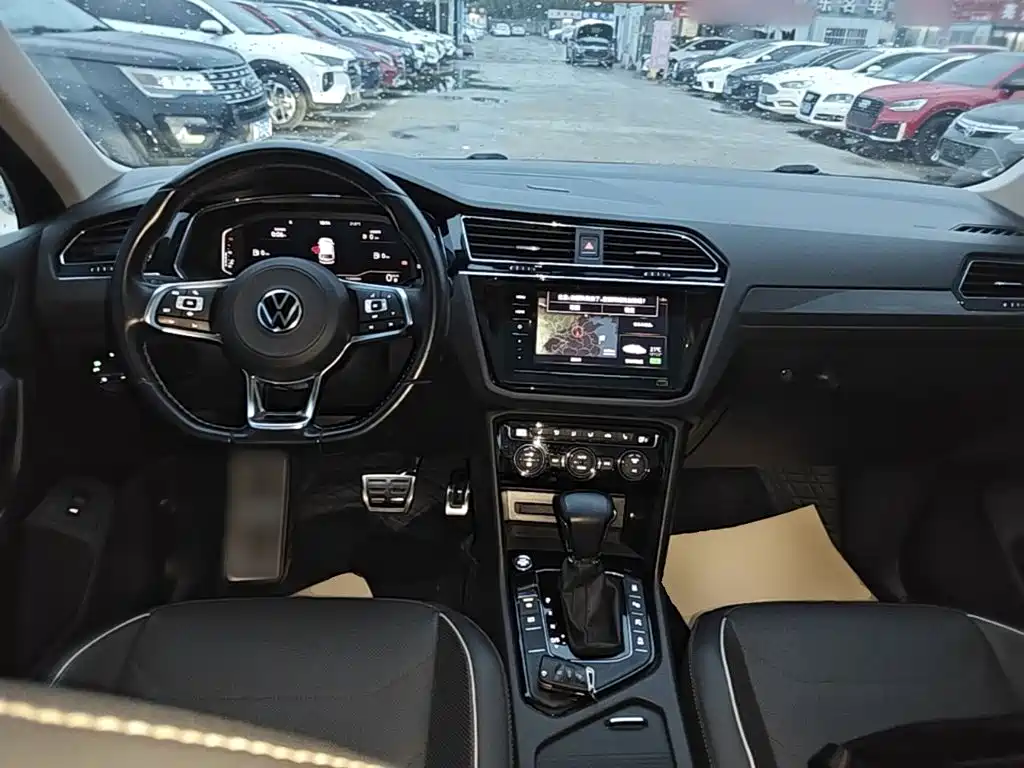 Volkswagen Tiguan L — миниатюра 10