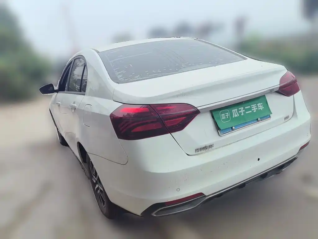 Geely Emgrand — миниатюра 25