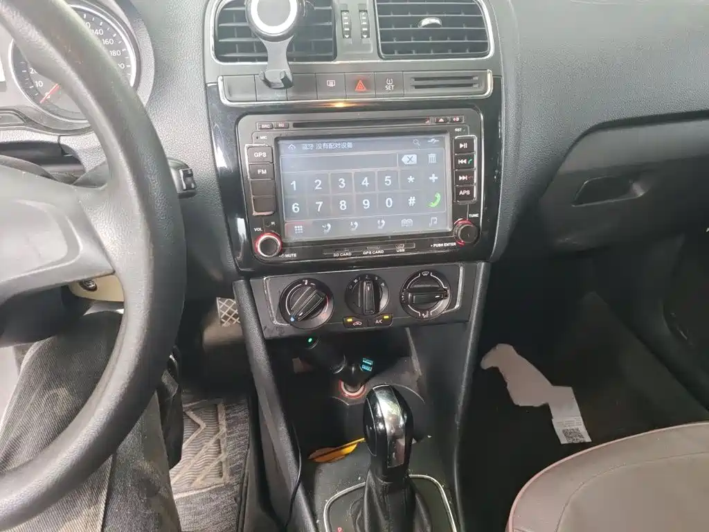 Volkswagen Polo — миниатюра 6