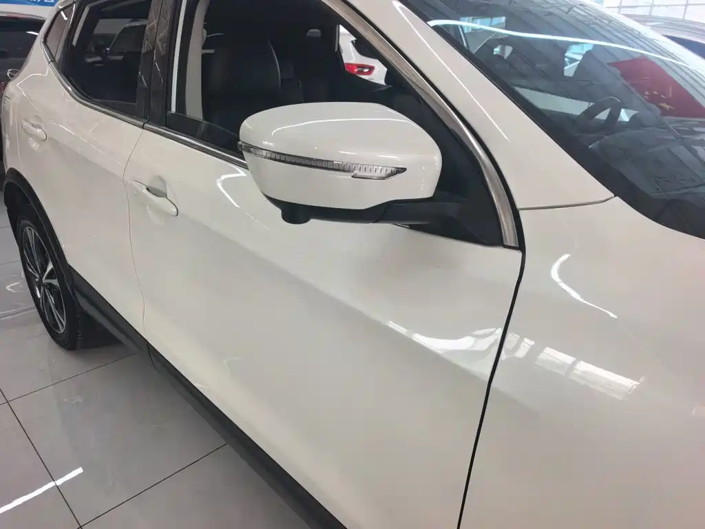 Nissan Qashqai — миниатюра 5